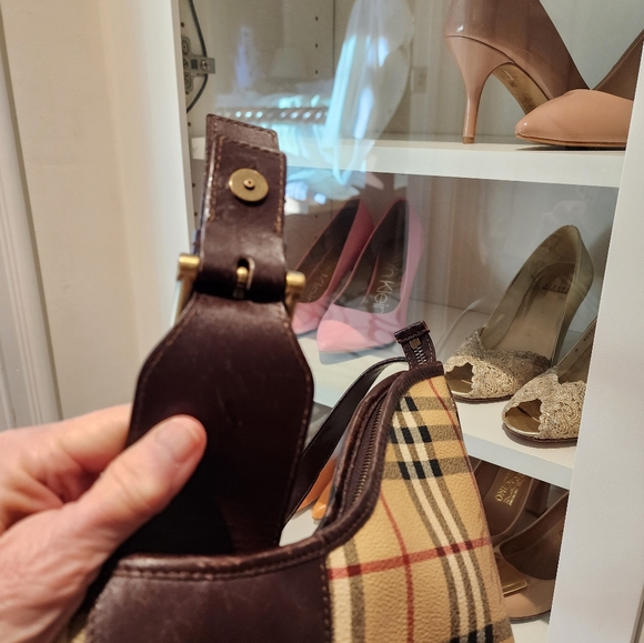 Burberry satchel - Picture 12 of 12